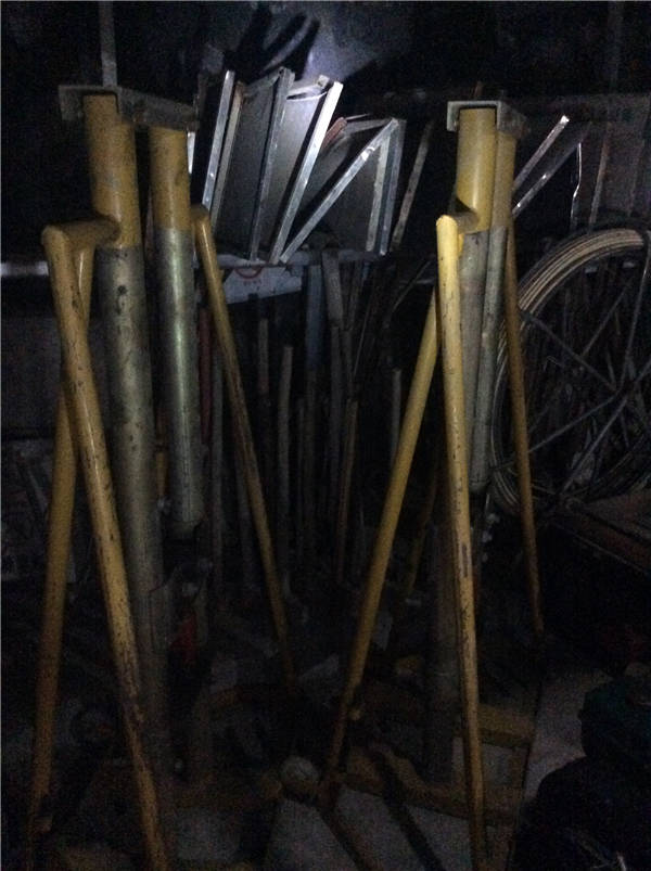 放線(xiàn)架